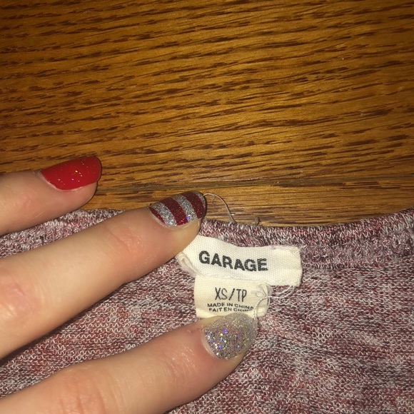 Burgundy cropped garage top - Picture 4 of 4